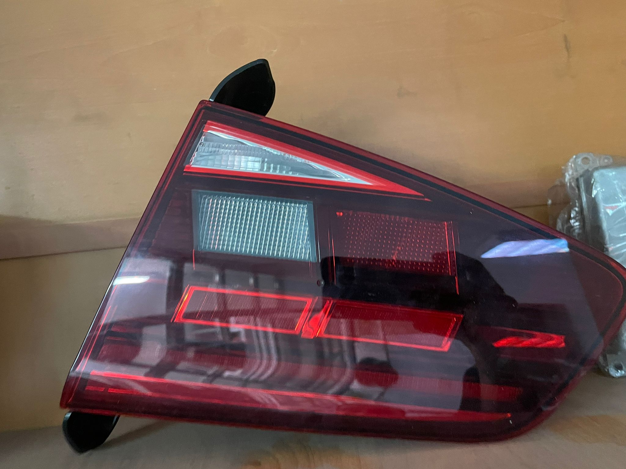 PASSAT 2020 SAĞ BAĞAJ STOP (3G5945094D) ORJİNAL ÇIKMA